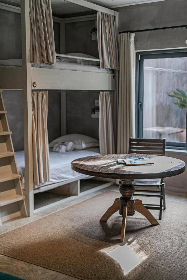 Surfers Lodge Peniche Zewnętrze zdjęcie
